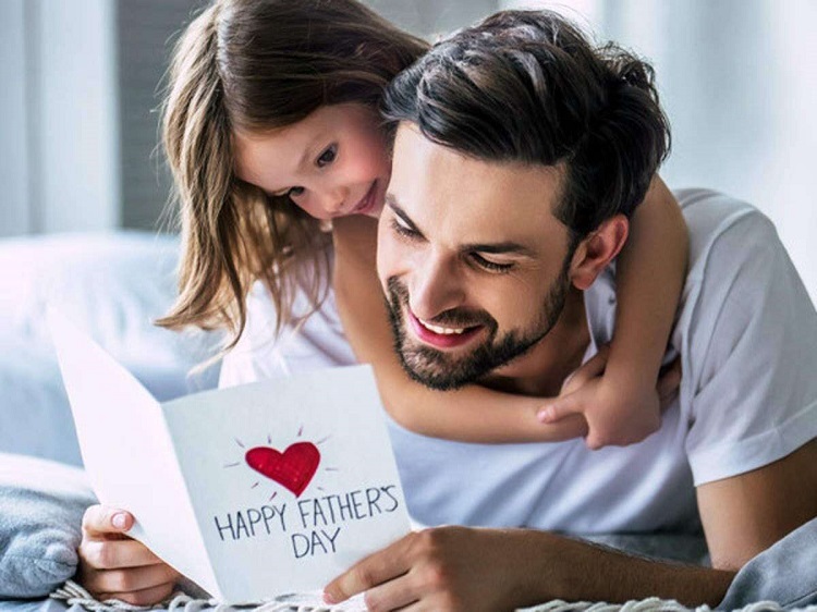 Surprise Your Father With Meaningful Gifts This Father’s Day